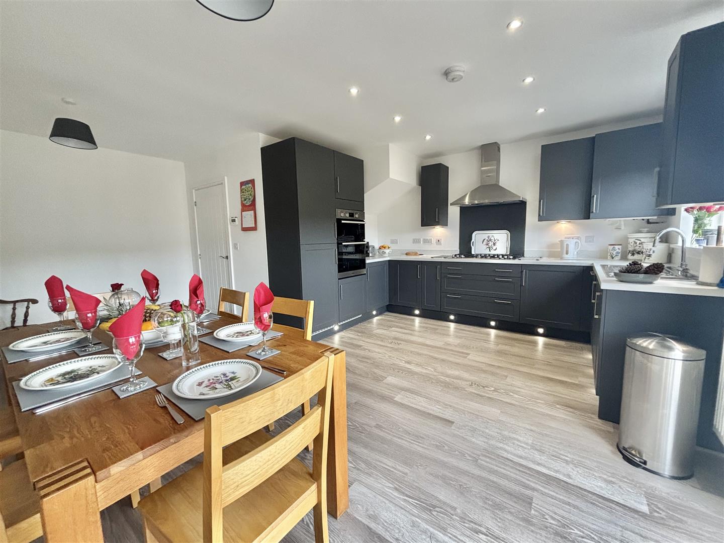 Ffordd Picton Tuberville, Sketty, Swansea, SA2 7RG